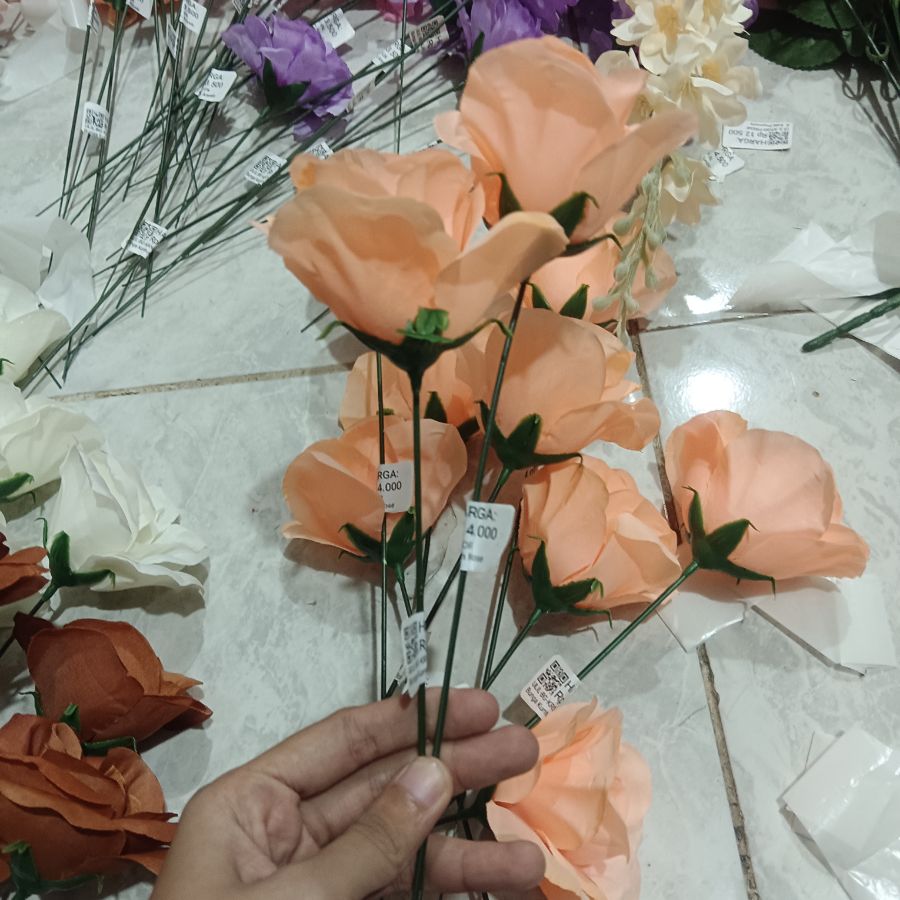 Bunga Kuntum Rose Oren