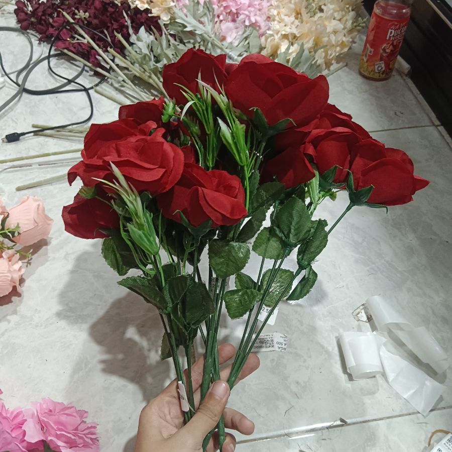 Bunga Rose Merah