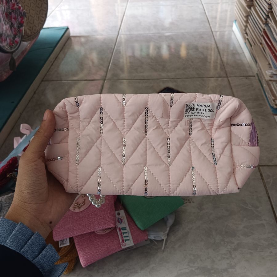 Dompet Makeup Payet