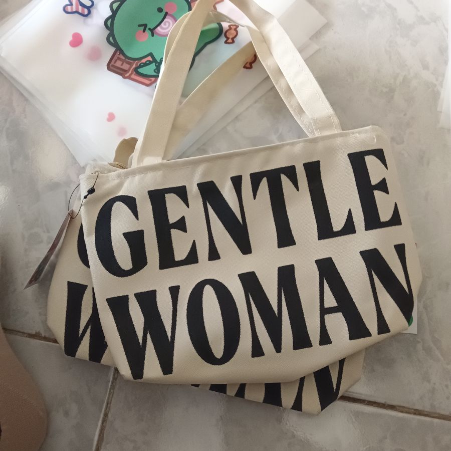 Tas Makeup Gentle Woman