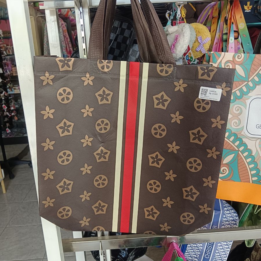 Tas Spunbond LV 32x27x10cm