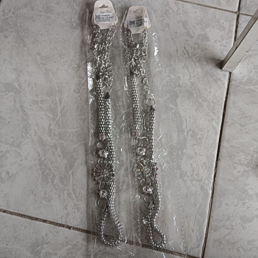 Ikat Pinggang Rantai Silver
