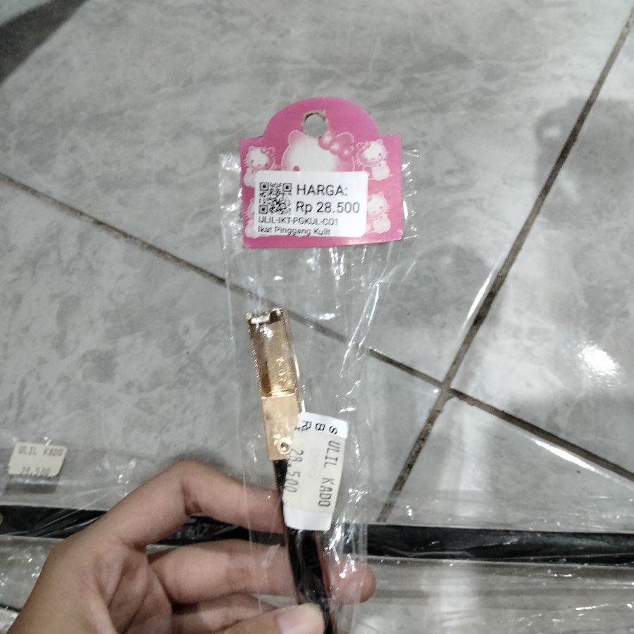Ikat pinggang kulit 