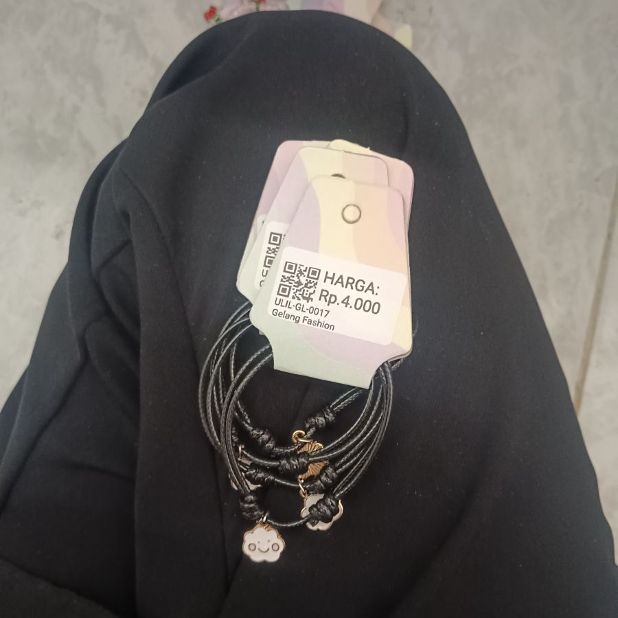 Gelang Fashion Awan Putih