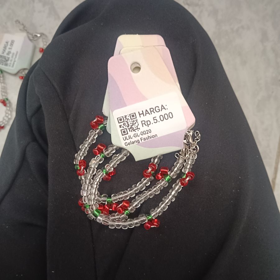 Gelang Fashion Strawberry