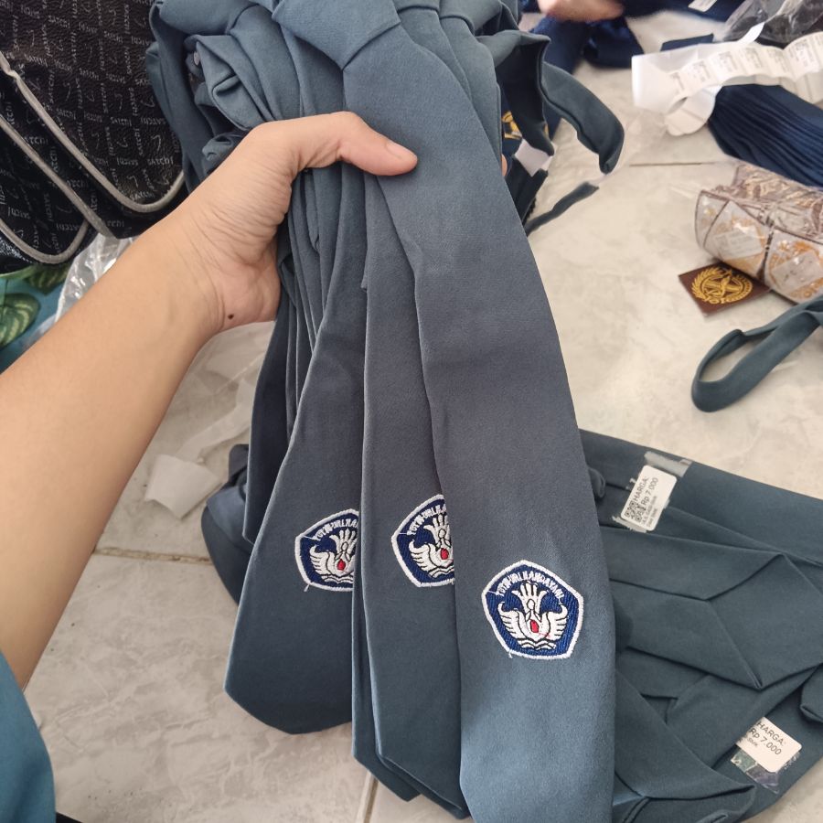 Dasi SMK