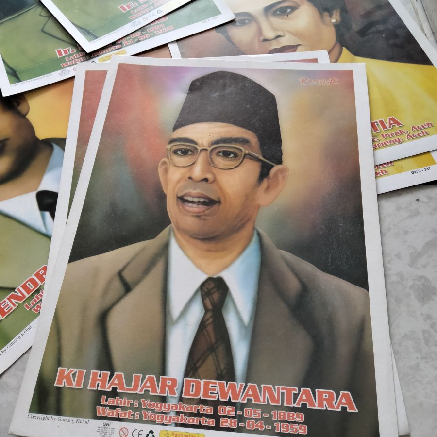 Poster Ki Hajar Dewantara 