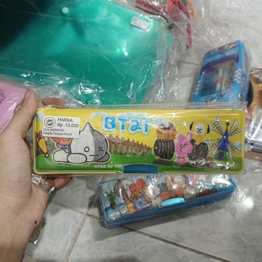 Tempat Pensil BT21