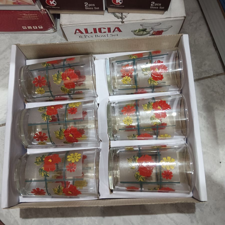 Set Gelas Sakura Isi 6