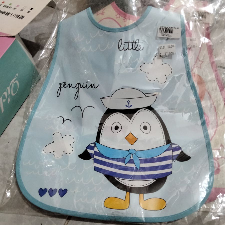 Celemek makan bayi
