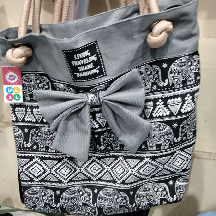 Totebag Pita Besar