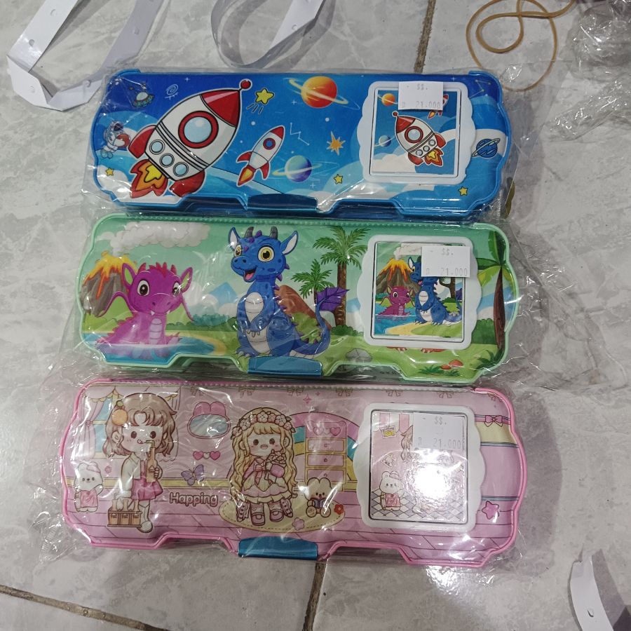 Tempat Pensil Karakter