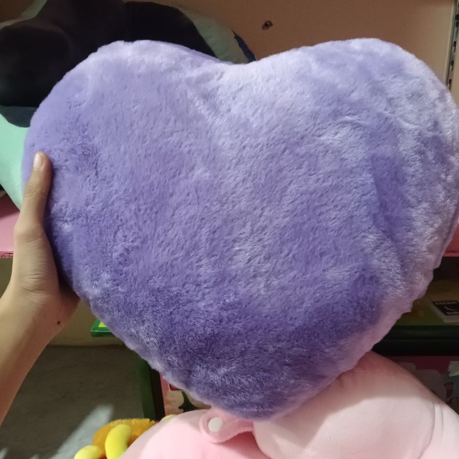 Bantal Love Polos Ungu