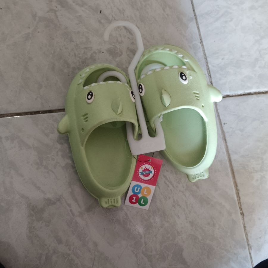 Sandal Anak Slop/Cewek/Hiu/24-25