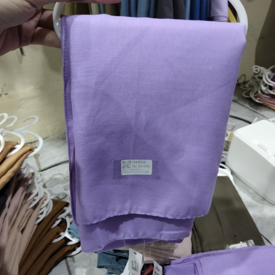 Paris Amoure/ Lilac