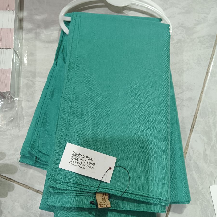 Paris Amour/Celadon