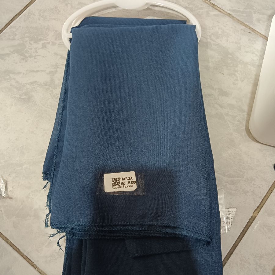 Bella Square/Blue Jeans