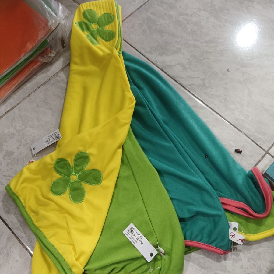 Adiba Jilbab Anak Motif Bunga