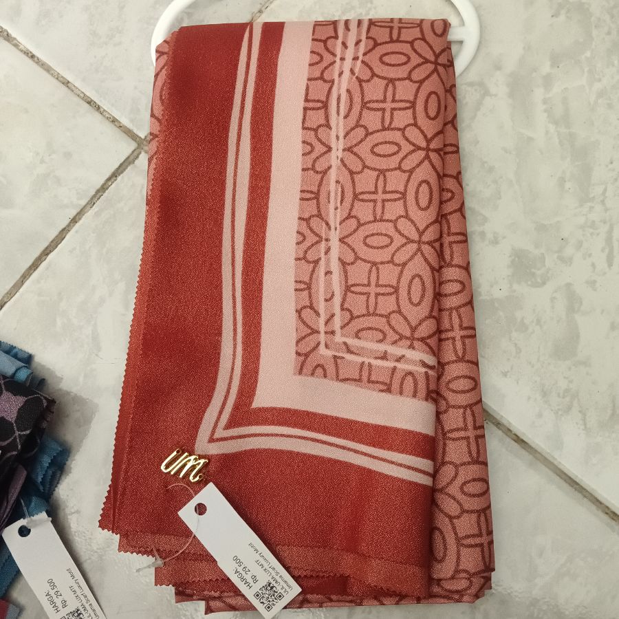 Umama Scarft Luxury Motif