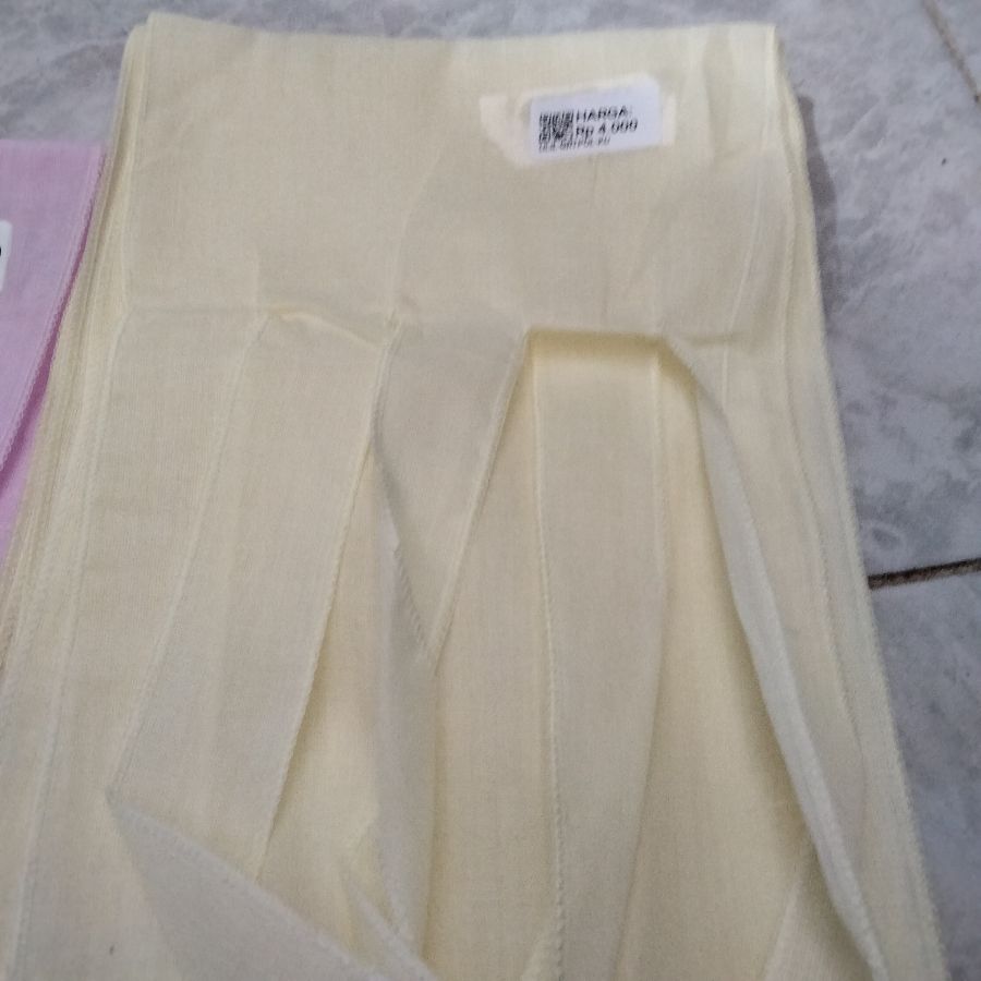 Gerita Polos Kuning 
