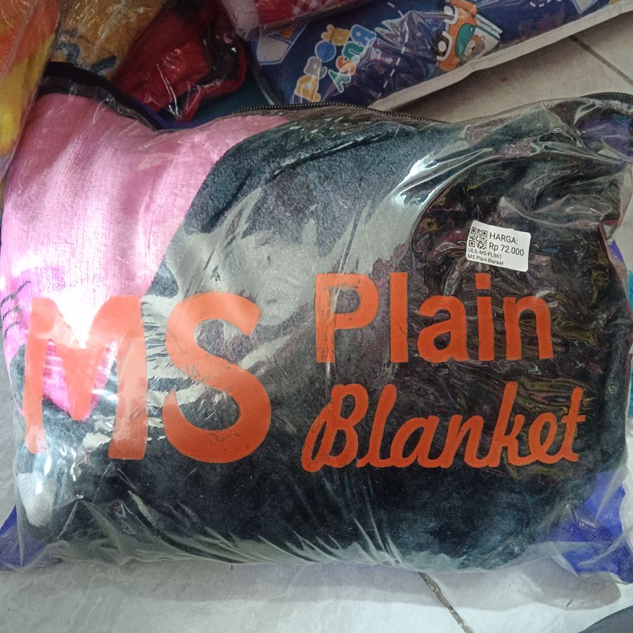 MS Plain Blanket Selimut
