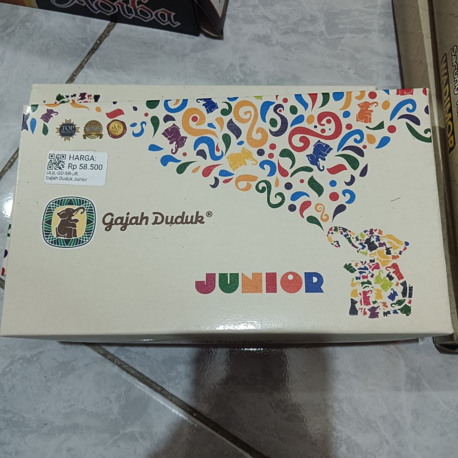 Sarung Gajah Duduk Junior