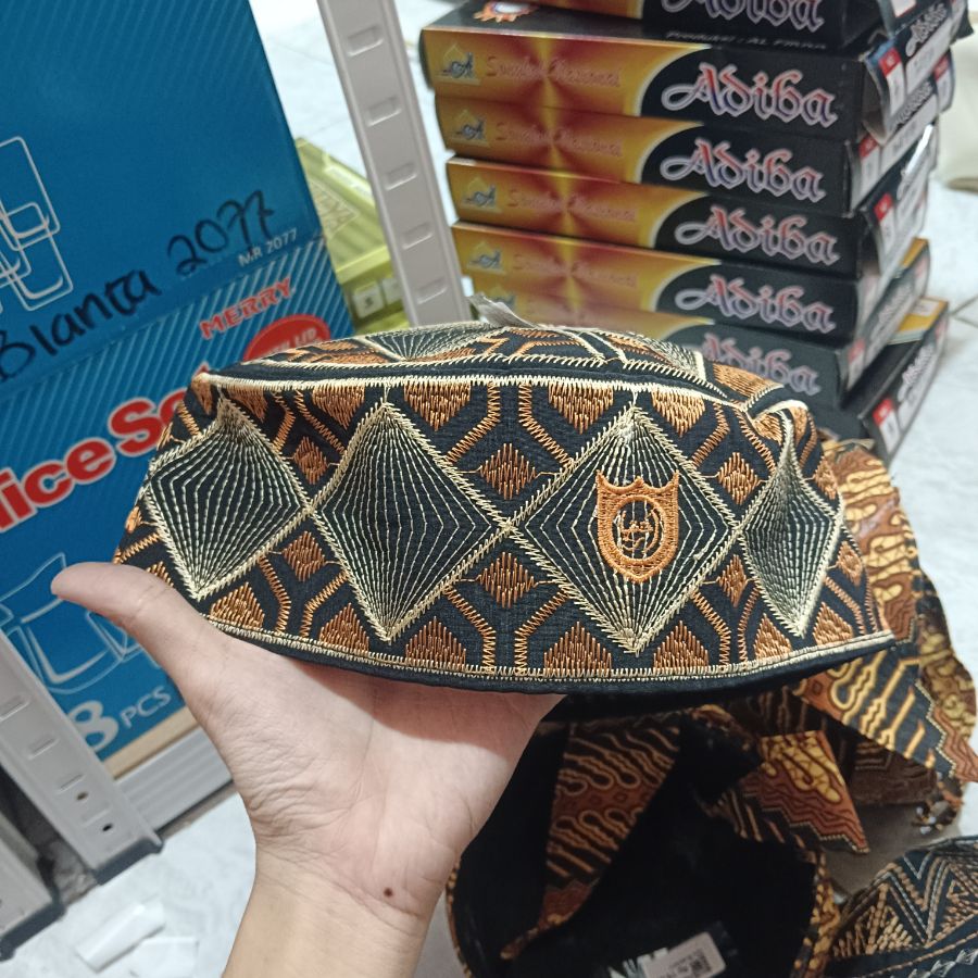 Peci Batik Motif