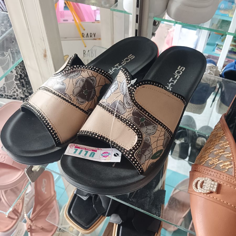 Sofia Slop Heels/Hitam/23.0