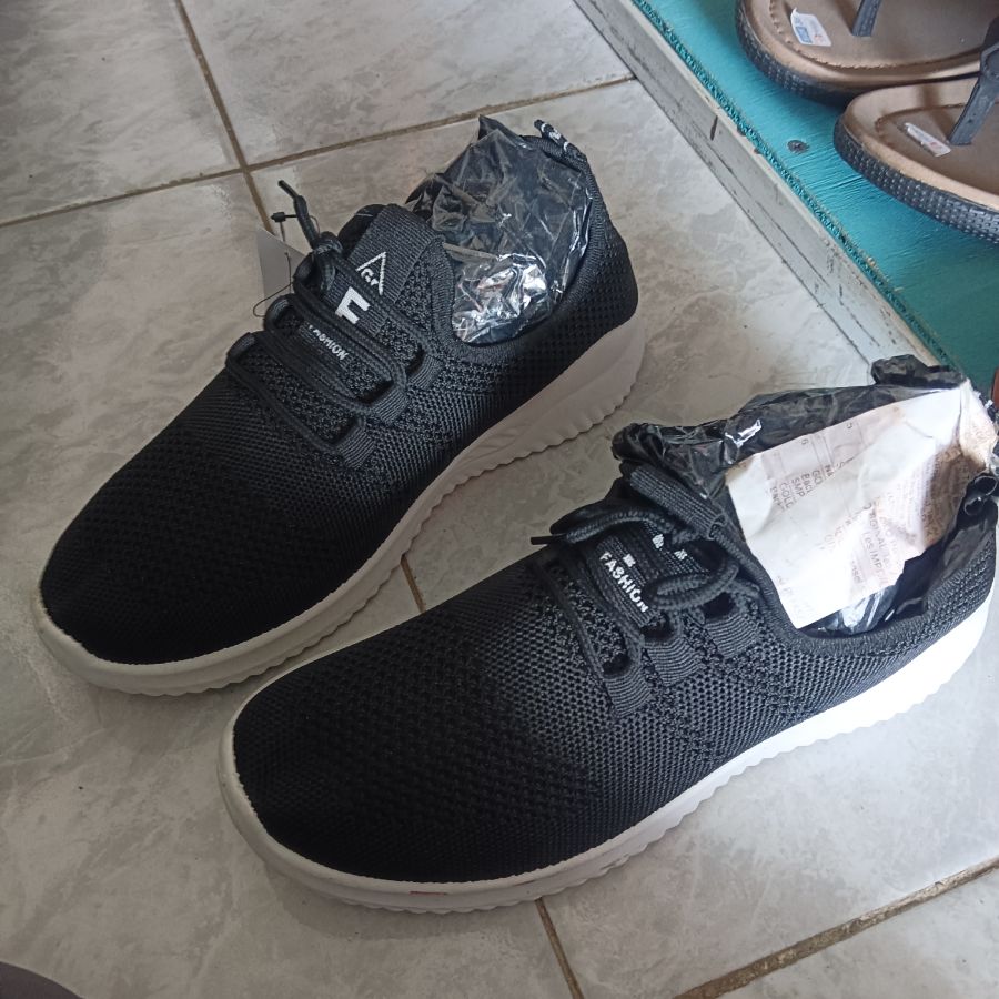 GR Sepatu Sport/Black/39