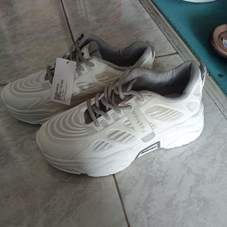 Cani Sepatu Fashion/White/37