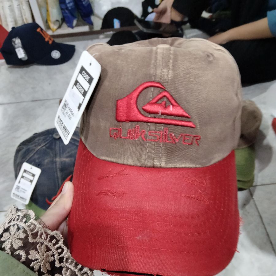 Topi Baseball quik silver
