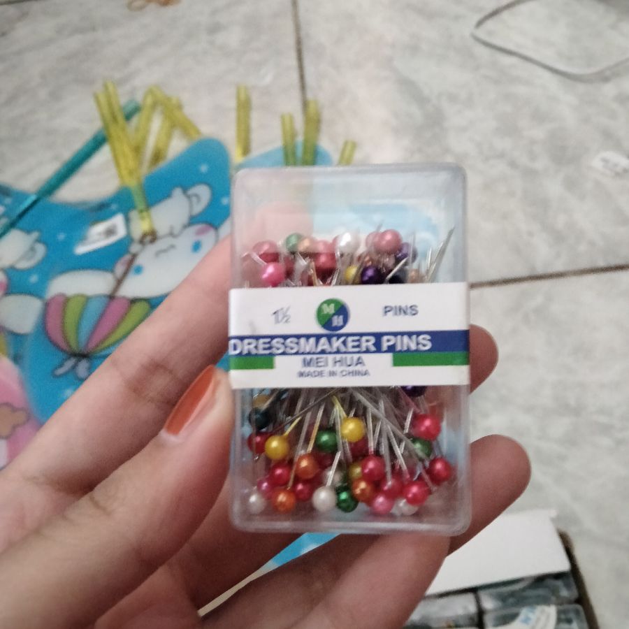 Jarum Pentul 