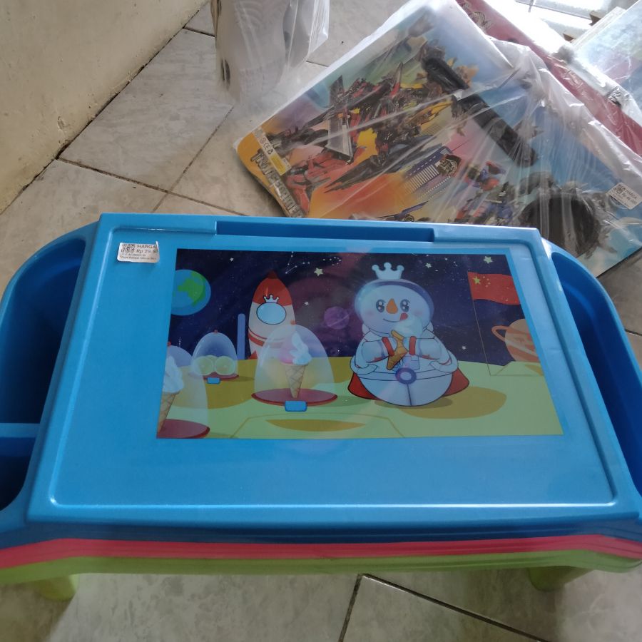 Meja Belajar Mixue Biru