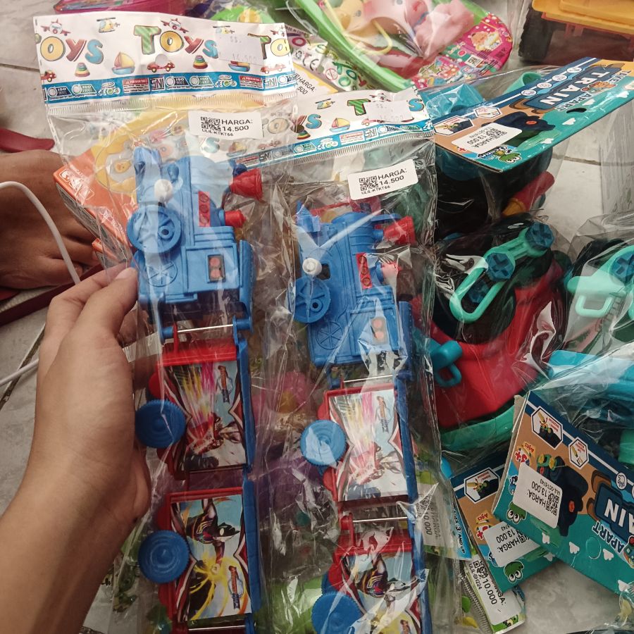 Mainan Anak Kereta 