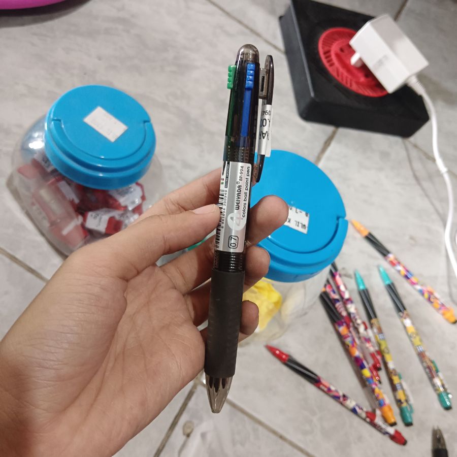 Bolpoin Weiyada Colour