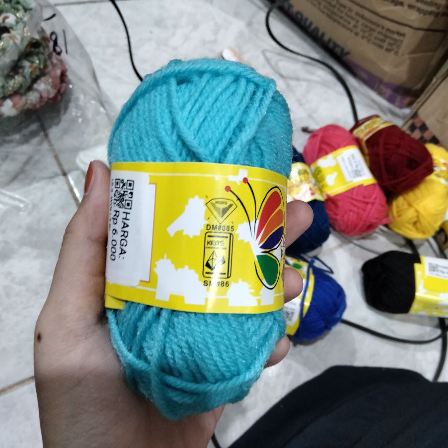 Benang Wol/ Biru