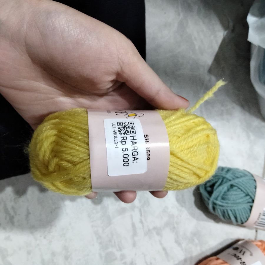 Benang Wol Kuning 