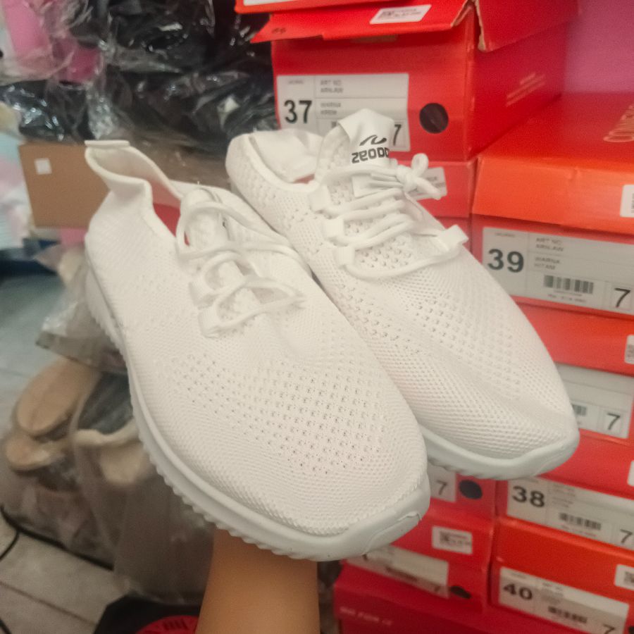 Zeodda Bare White/39