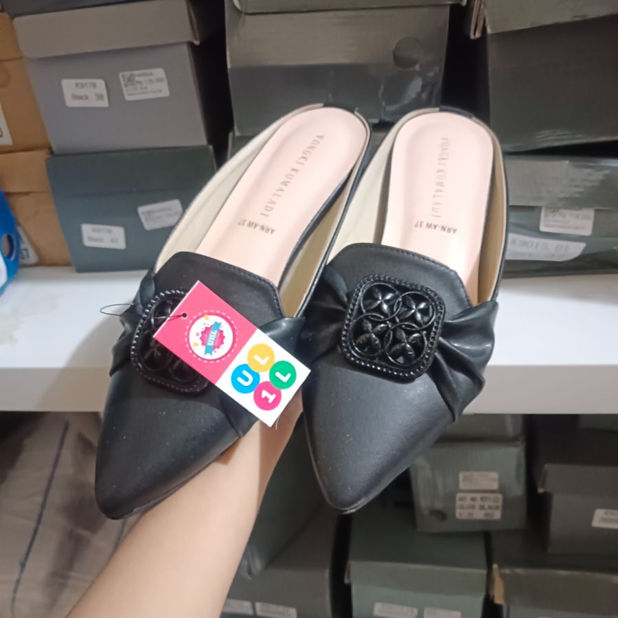 Yongki Komaladi Flatshoes/38