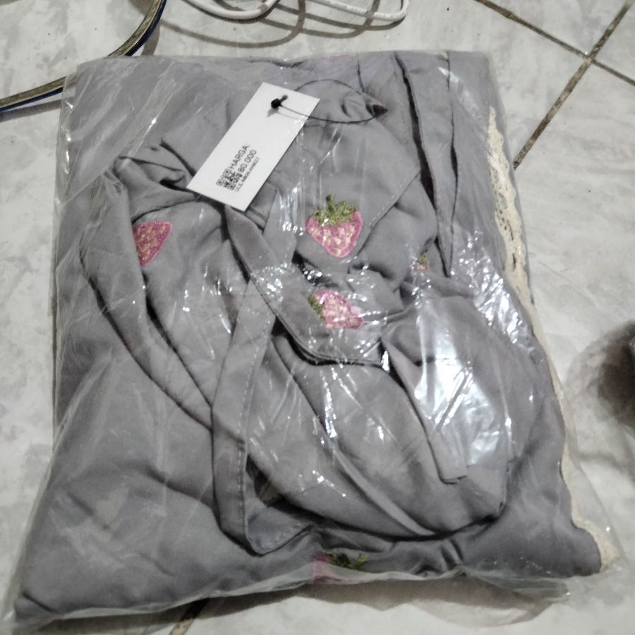 Mukena Anak Renda Abu