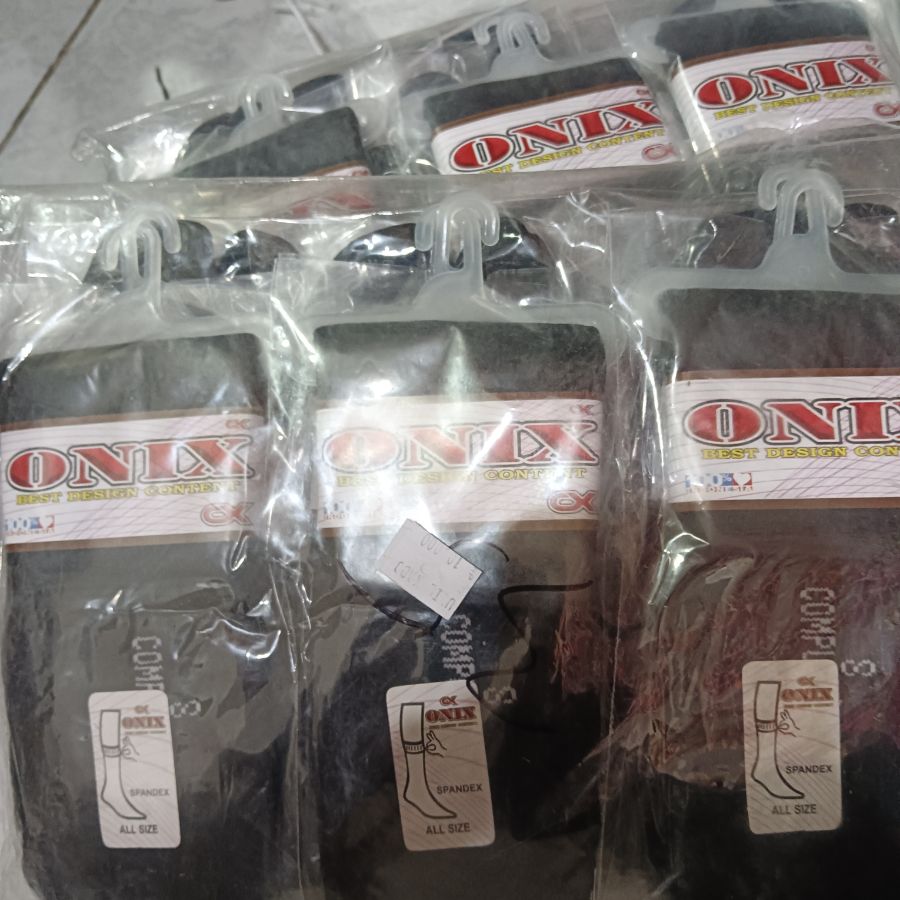 Onix/S/Hitam