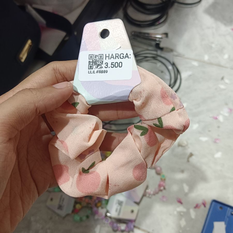 Ikat Rambut Scrunchie Motif Peach