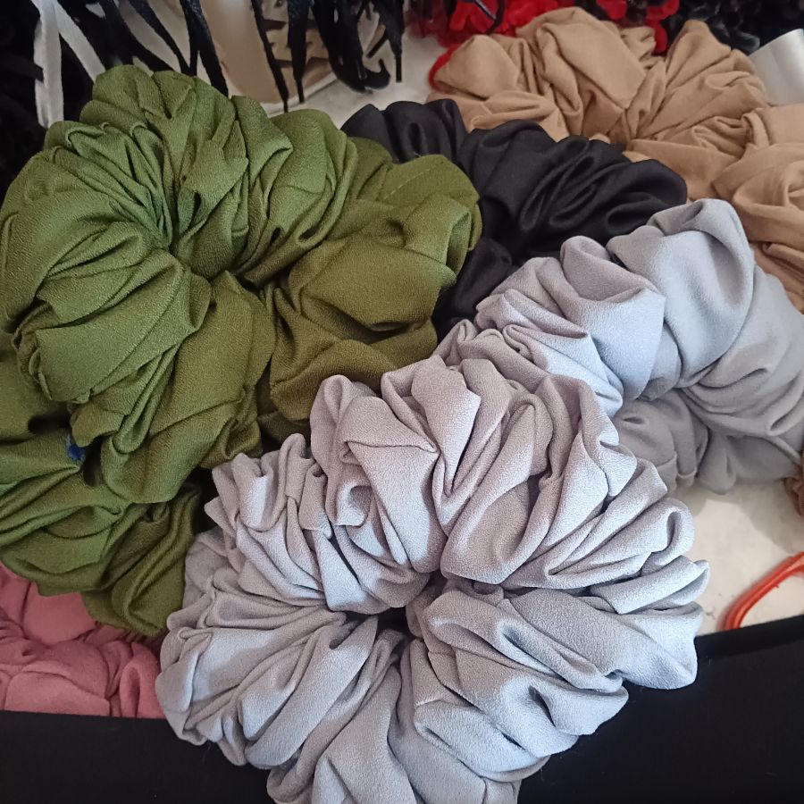 Scrunchie Kain Besar
