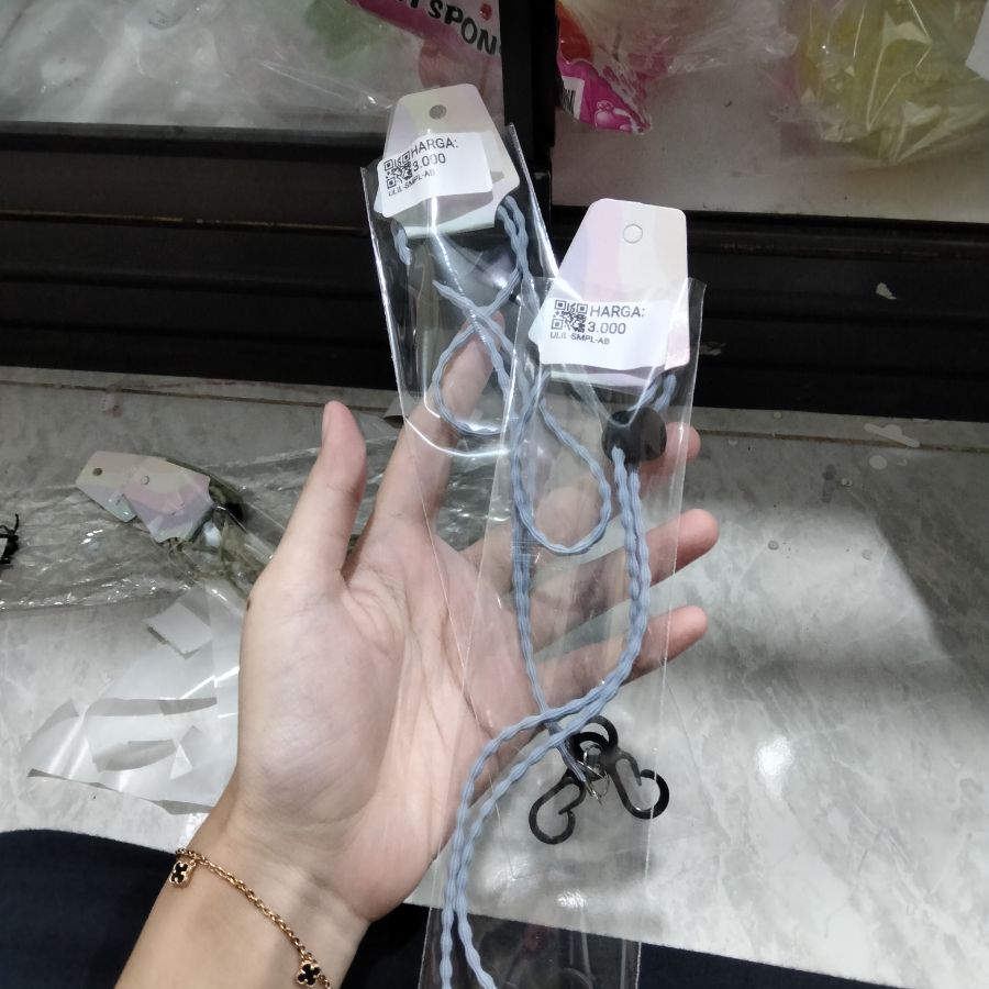 Strap masker Abu