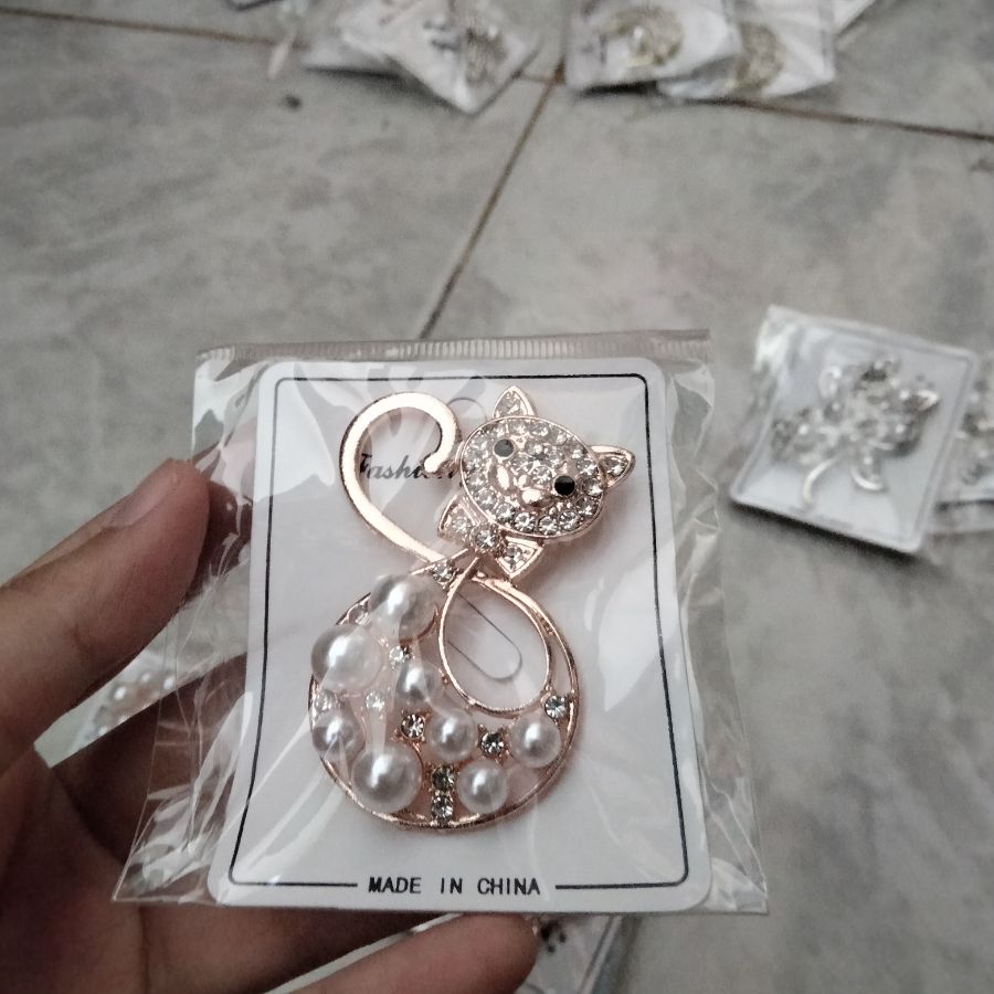 Bross Mutiara Cat 