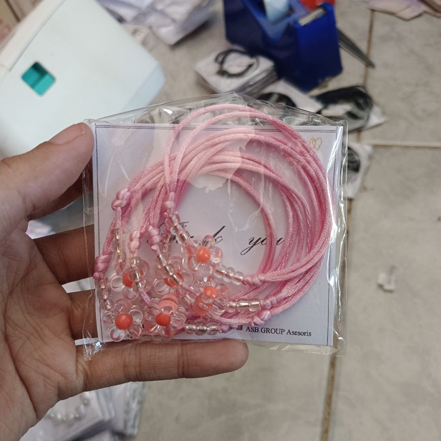 Gelang Tali Bunga