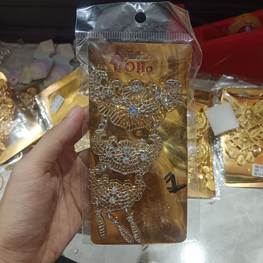 Bross Kebaya