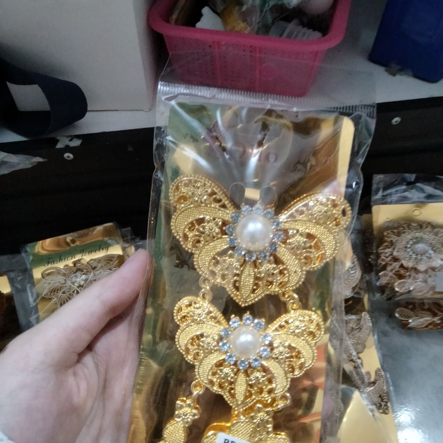 Bross Kebaya