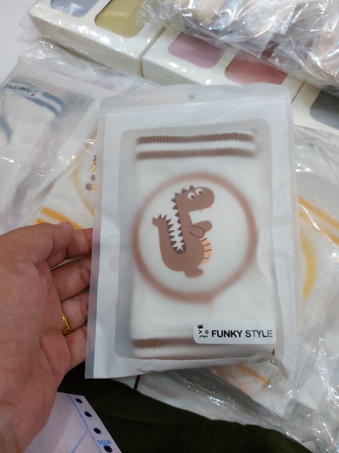 Kaos pelindung lutut