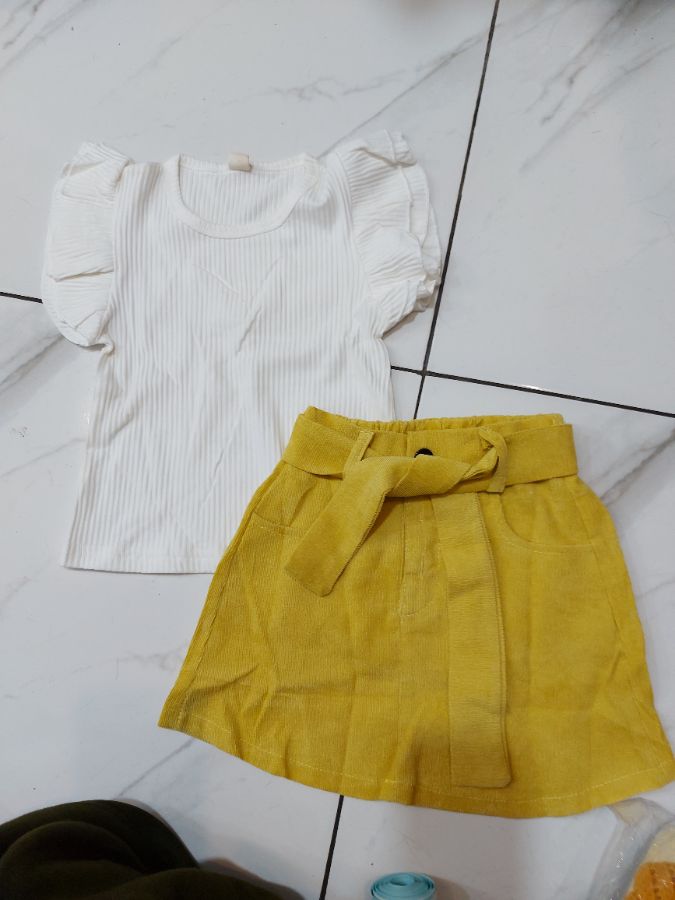Setelan baby yellow